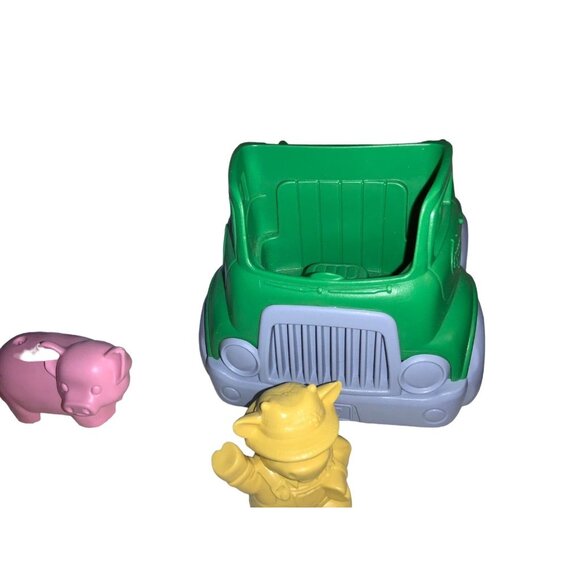 Green Toys Barn Farm Playset Lambs, Pig, Farmer - Picture 4 of 10